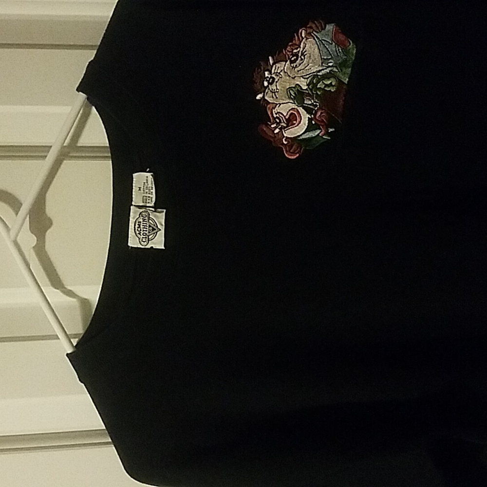 Acme Clothing Co. Vintage '90's Looney Tunes M tee